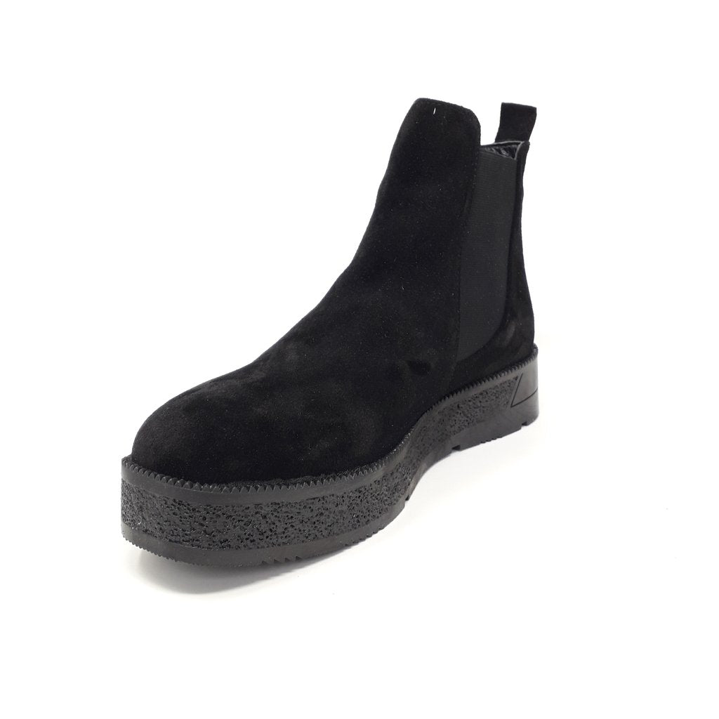 Marlow Black