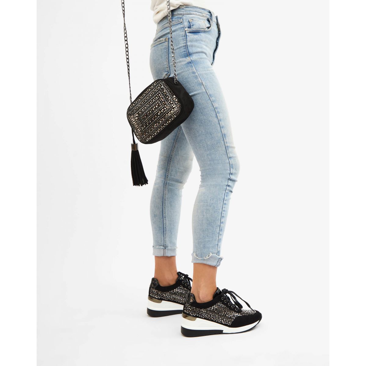 DIONEA Black 596