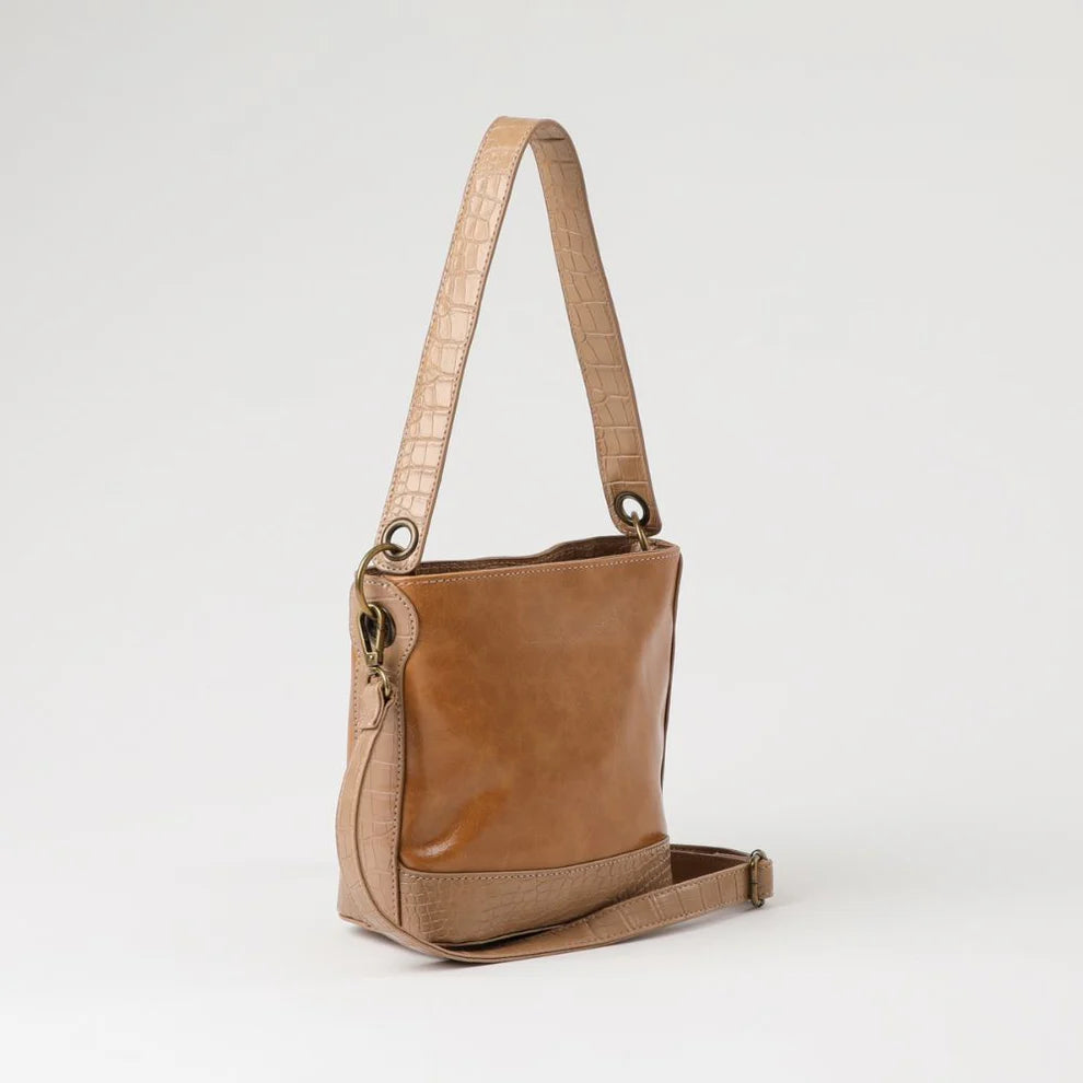 Cartera Caroll Tan