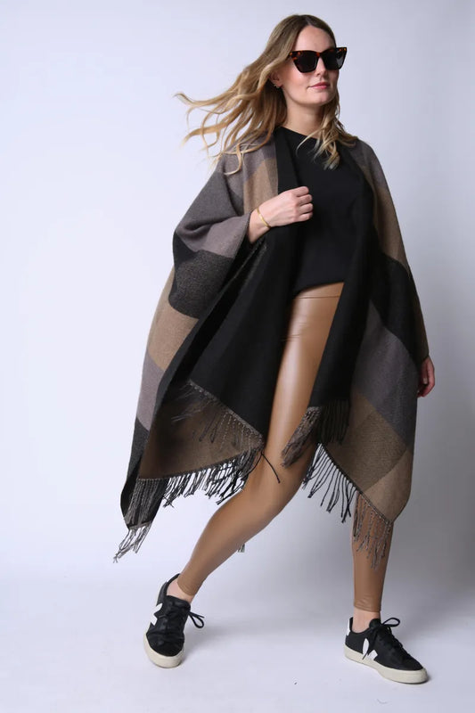 Poncho  Amelia CF