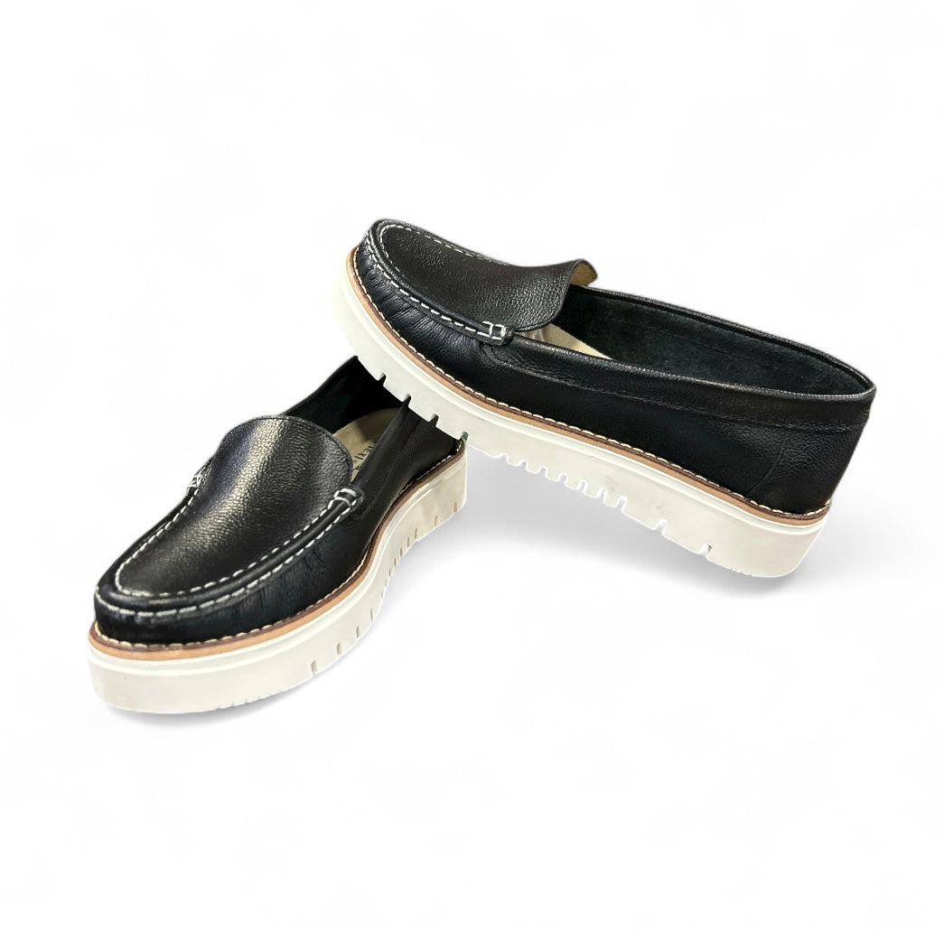 Mocasin Negro
