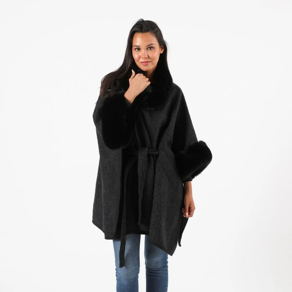 Poncho Mirna Negro Humana