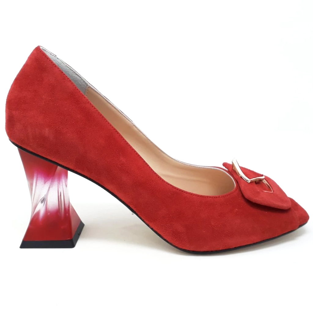 Constance RED908